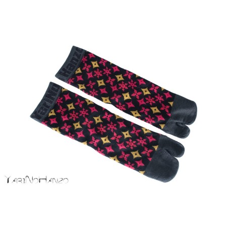 SHURIKEN SOCKS | YARINOHANZO SOCKS | JAPANESE TABI SOCKS 2